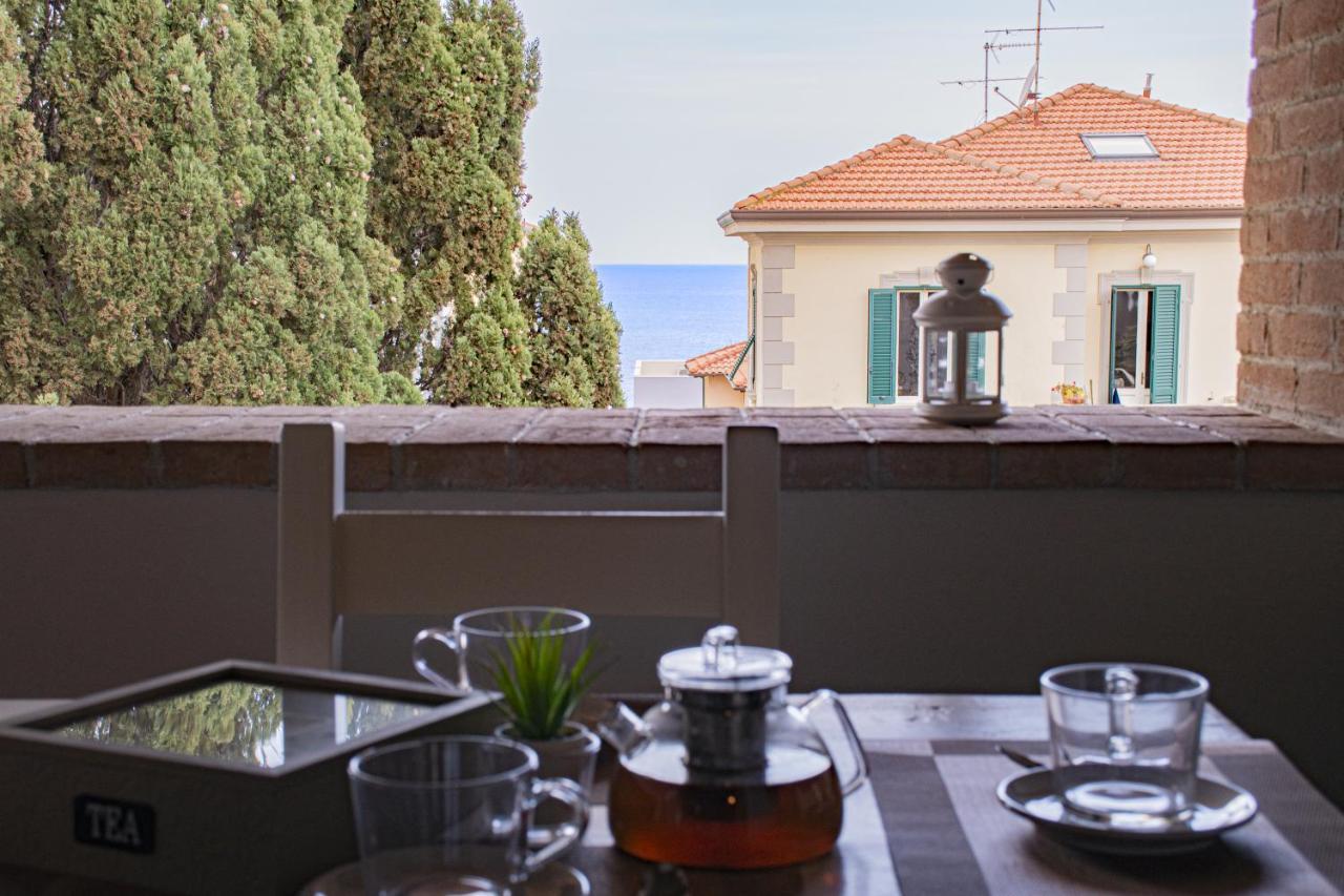 Casa Velia 78Mq A 30 Metri Dal Mare Di San Vincenzo Apartment Luaran gambar