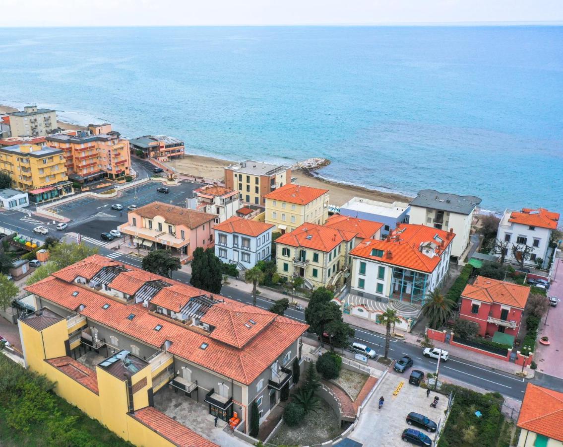 Casa Velia 78Mq A 30 Metri Dal Mare Di San Vincenzo Apartment Luaran gambar