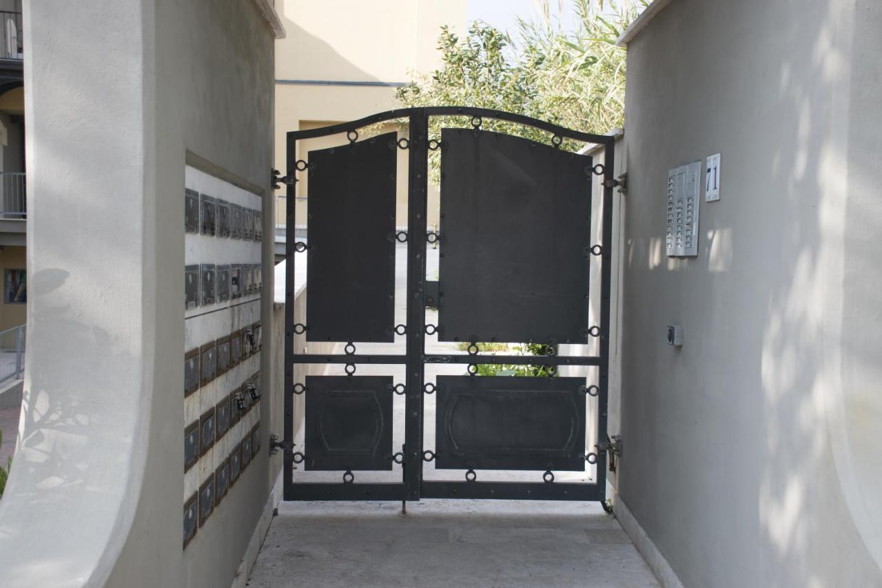 Casa Velia 78Mq A 30 Metri Dal Mare Di San Vincenzo Apartment Luaran gambar