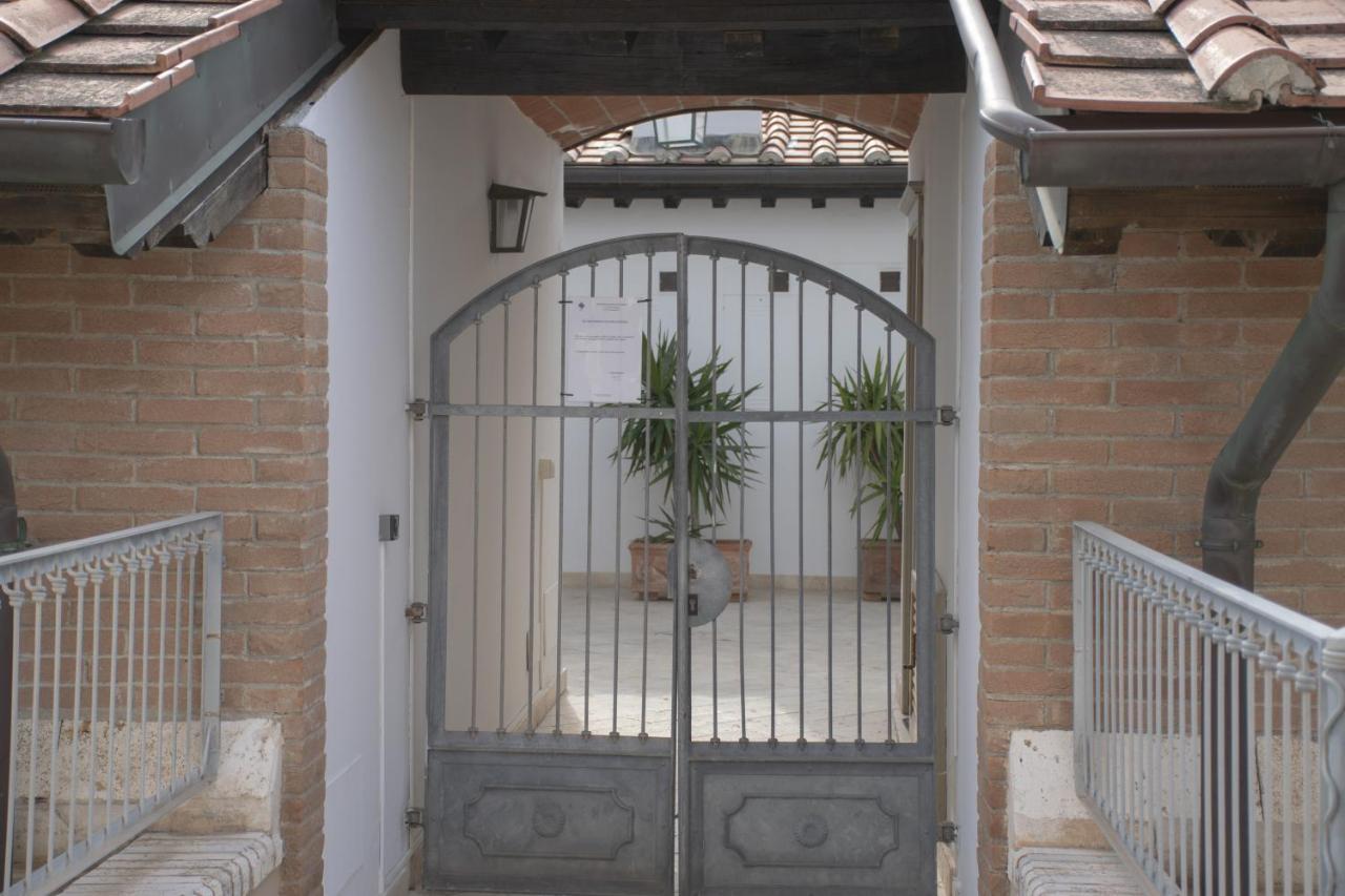 Casa Velia 78Mq A 30 Metri Dal Mare Di San Vincenzo Apartment Luaran gambar